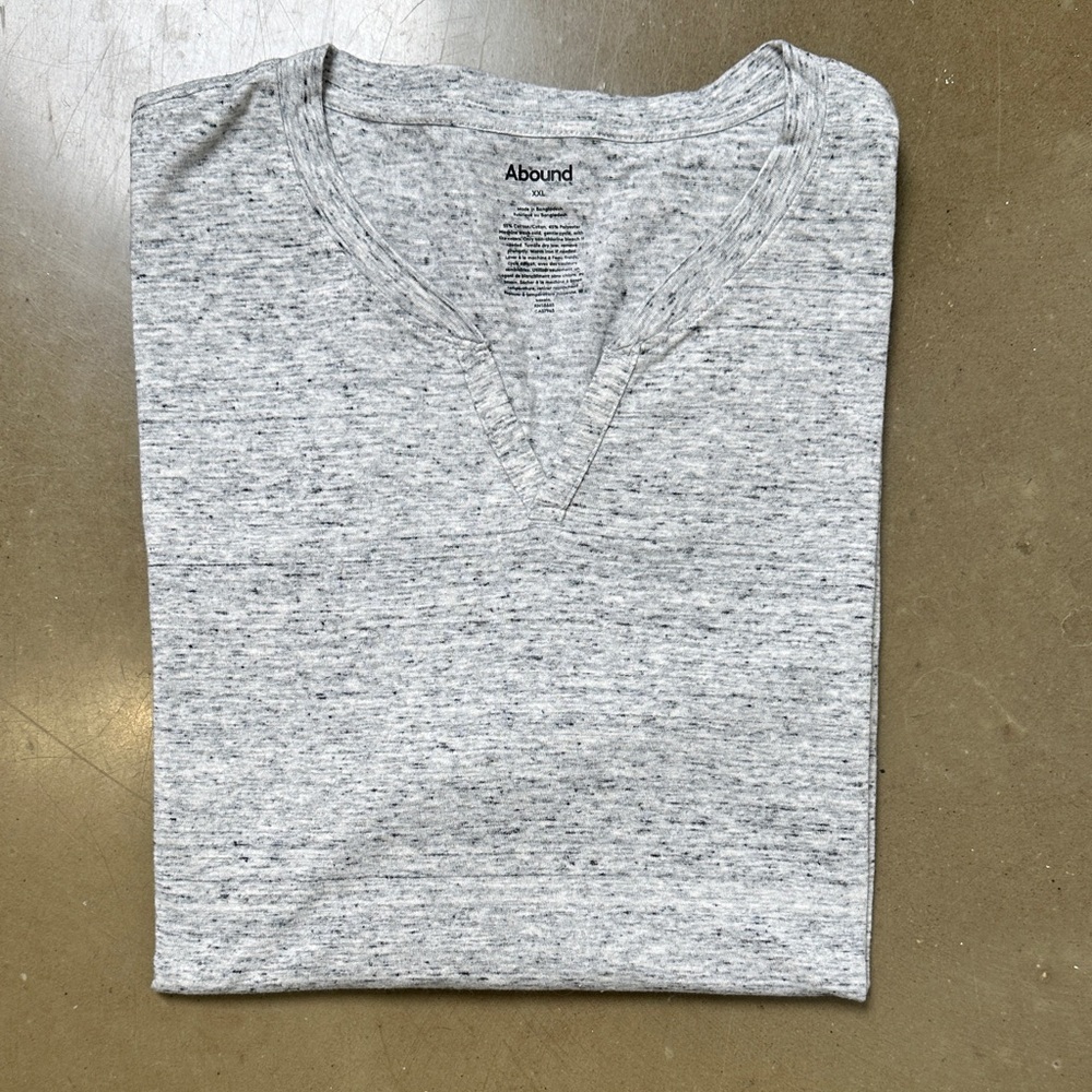 Abound Speckled Light Gray V-Neck Tee
